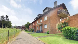 Gepflegtes Wohnambiente auf 96m²: Lichtdurchflutete 3-Zimmer-Wohnung mit Balkon & Garage