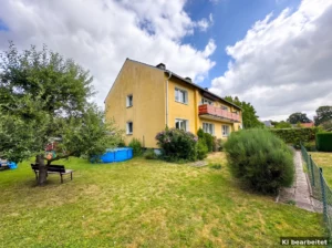 Gepflegte Kapitalanlage mit 4 Wohnungen und 4 Garagen, ruhige Lage