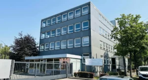 Ca. 1.129,00 m²  5.424,00 m² Produktions-/Lagerhalle zu vermieten!