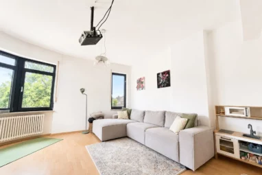 Sanierte, charmante Altbauwohnung in Rheinlage von Krefeld-Uerdingen zu mieten!