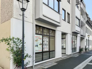 Laden- und Bürofläche mit Schaufenster in zentraler Innenstadtlage von Bad Hönningen!
