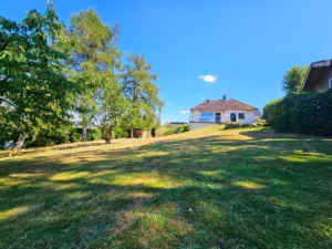 Traum-Grundstück mit 1.464 m², bebaut mit einem Neckermann-Fertighaus – Sanierungsobjekt mit Potenzial!