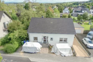 Einladendes Einfamilienhaus mit Ausbaupotenzial im Dachgeschoss *provisionsfrei*