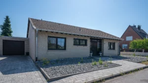 Wohnen auf einer Ebene: Gepflegter Bungalow mit sonnigem Garten & viel Privatsphäre