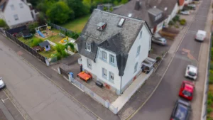 Denkmalgeschütztes, kernsaniertes Einfamilienhaus mit Garten!